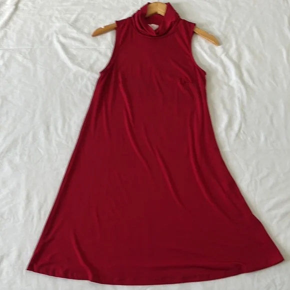 🌷Julie Brown dress Burgundy color turtleneck - Picture 8 of 9